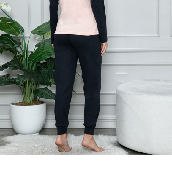 Clothes - Picture 2 of 3